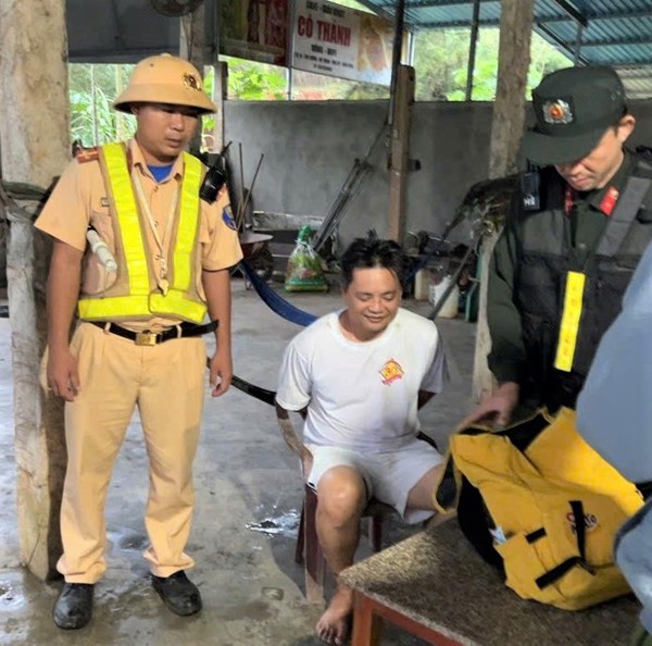 Bình Định: CSGT nhanh chóng bắt đối tượng trộm cắp chỉ sau 1 giờ nhận tin báo