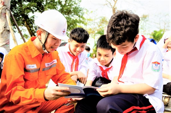 Công ty Điện lực Hưng Yên chú trọng công tác an toàn điện trong dân