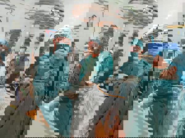 Bệnh viện đa khoa Tuyên Hóa tiếp tục nâng cao chất lượng khám, chữa bệnh, đạt được nhiều thành tựu mới, góp phần chào mừng ngày lễ lớn của đất nước 30-4 và 1-5.