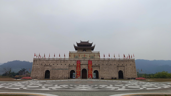 Hội Sinh vật cảnh Việt Nam: Lễ dâng hương khai Xuân Ất Tỵ năm 2025 tại chùa Đồng Yên Tử và chùa Tây Yên Tử.