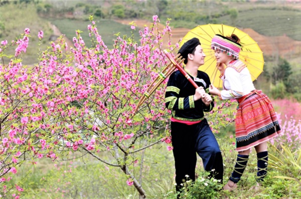 Những trang phục dân tộc độc đáo, đầy màu sắc của Việt Nam