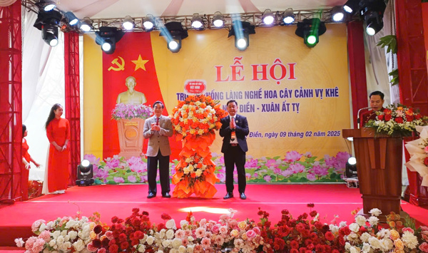 Khai mạc Lễ hội hoa, cây cảnh Vị Khê năm 2025: Giá trị bản sắc truyền thống góp phần bảo tồn và phát triển làng nghề trong kỷ nguyên mới của dân tộc 